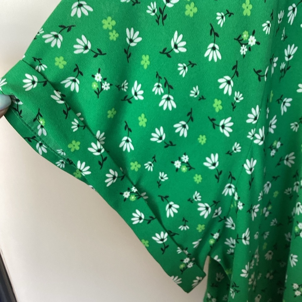C Est 1946 Plus Size 22 24 Top Elegant Green Floral Wrap Blouse - Picture 6 of 9